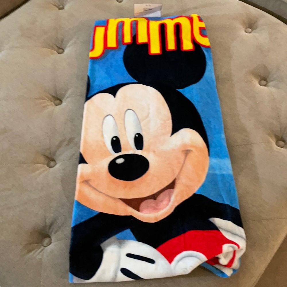 New Disney Store Mickey Mouse Towel